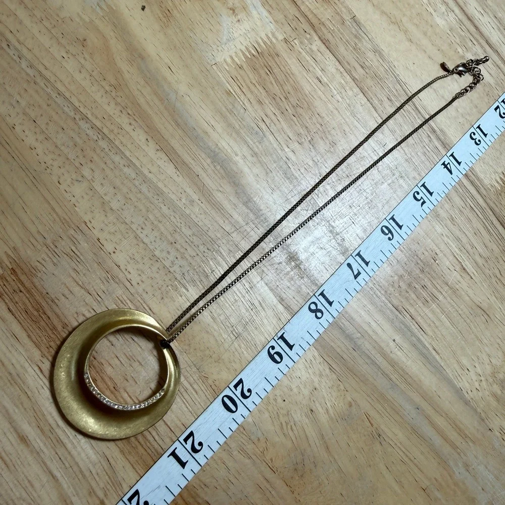 Circle‎ Pendant Necklace Gold Tone Crystal Minimalist Elegant Statement